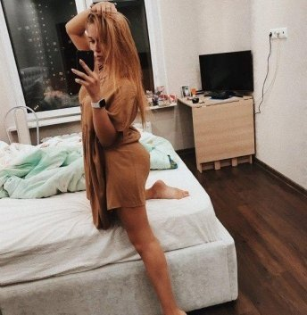 У меня длинные волосы и глубокие глаза, которые сразу очаруют тебя. Мои услуги - наивысшего класса, я создам атмосферу полного расслабления и наслаждения. Я люблю удовлетворять своих клиентов и делаю все, чтобы они остались довольны. У меня есть много возможностей для развлечений и фантазий, и я с радостью воплотю в жизнь любые твои желания. Мои отзывы говорят сами за себя - мои клиенты остаются в полном восторге от нашей встречи. Позвони мне и убедись в этом сам! 🌟🔥💋🌹 Фото реальные! Жду тебя в Москве! 🏙️❤️ Оля